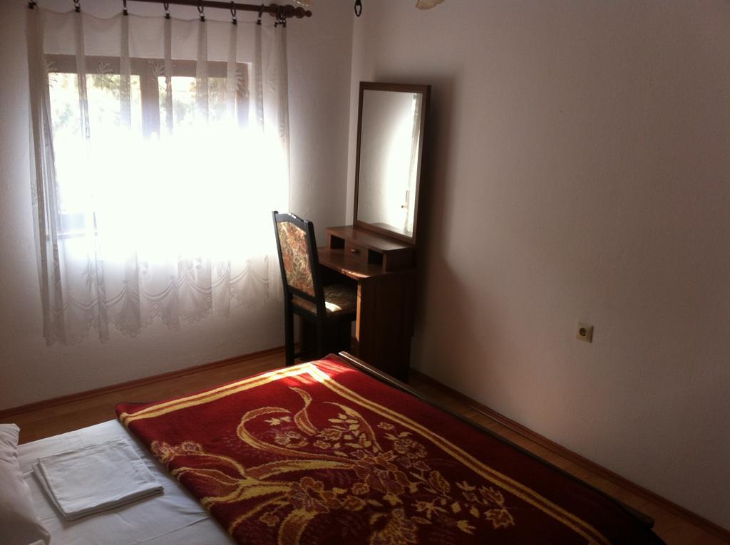 Apartmani Cempres Senj Senj  Zimmer foto